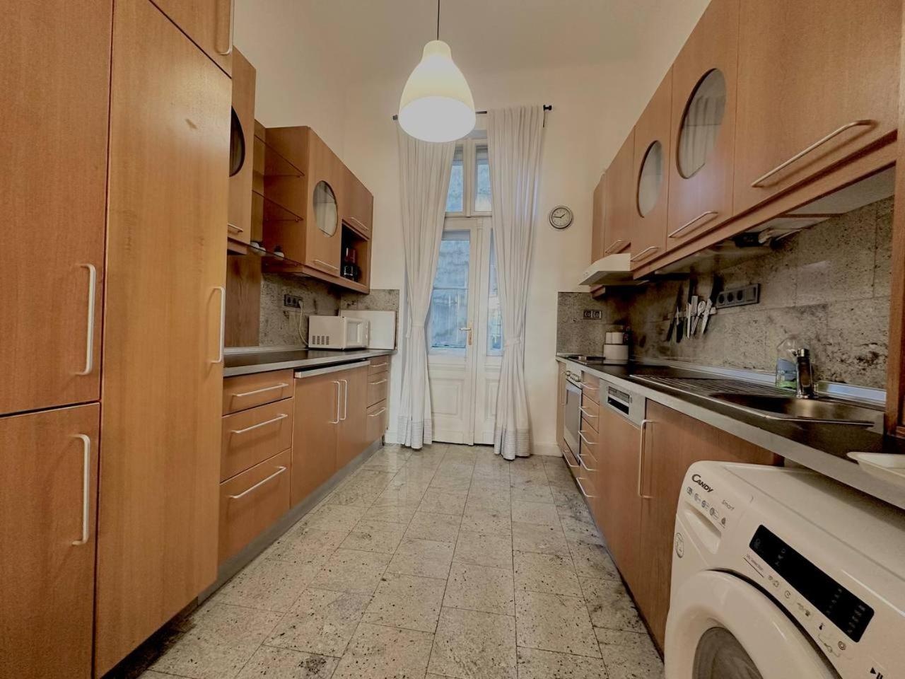 בודפשט Danube View Apartment In Center-Prime Location מראה חיצוני תמונה